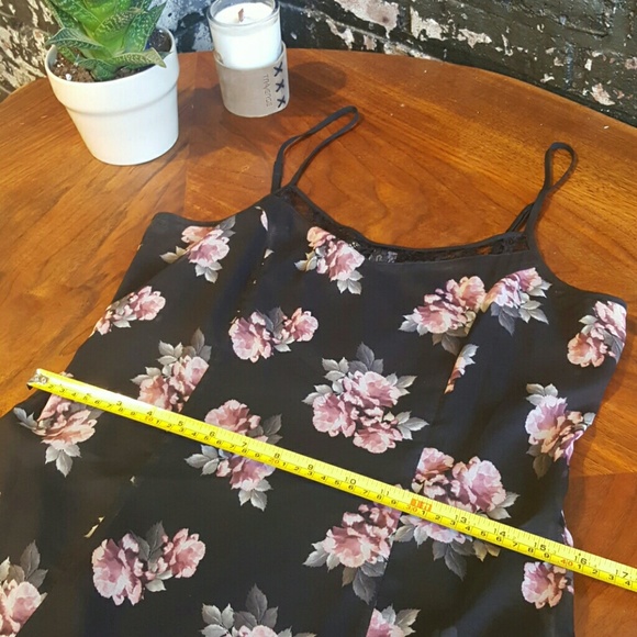 H&M Floral Dress - Picture 6 of 8